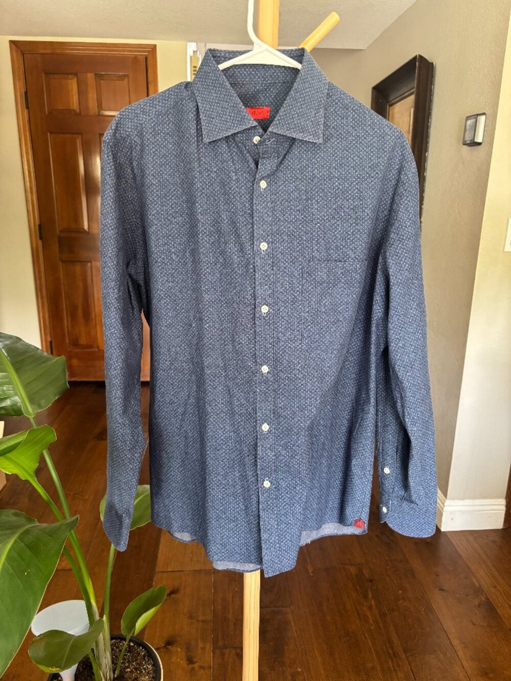 Isaia Blue Micro Pattern Dress Shirt Size 43 / 17 Spread Collar Made Italy